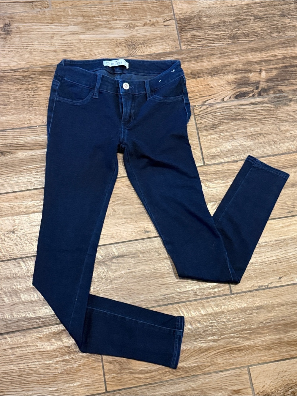 Hollister Dark Wash Jeans - Size 00R - Waist 23 - Length 29